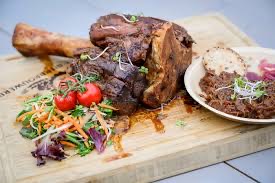 Beef Hammer gegaard op plank